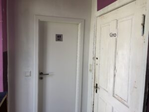 WC im Eingangsbereich